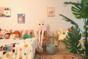 MysteryMonster Hostel